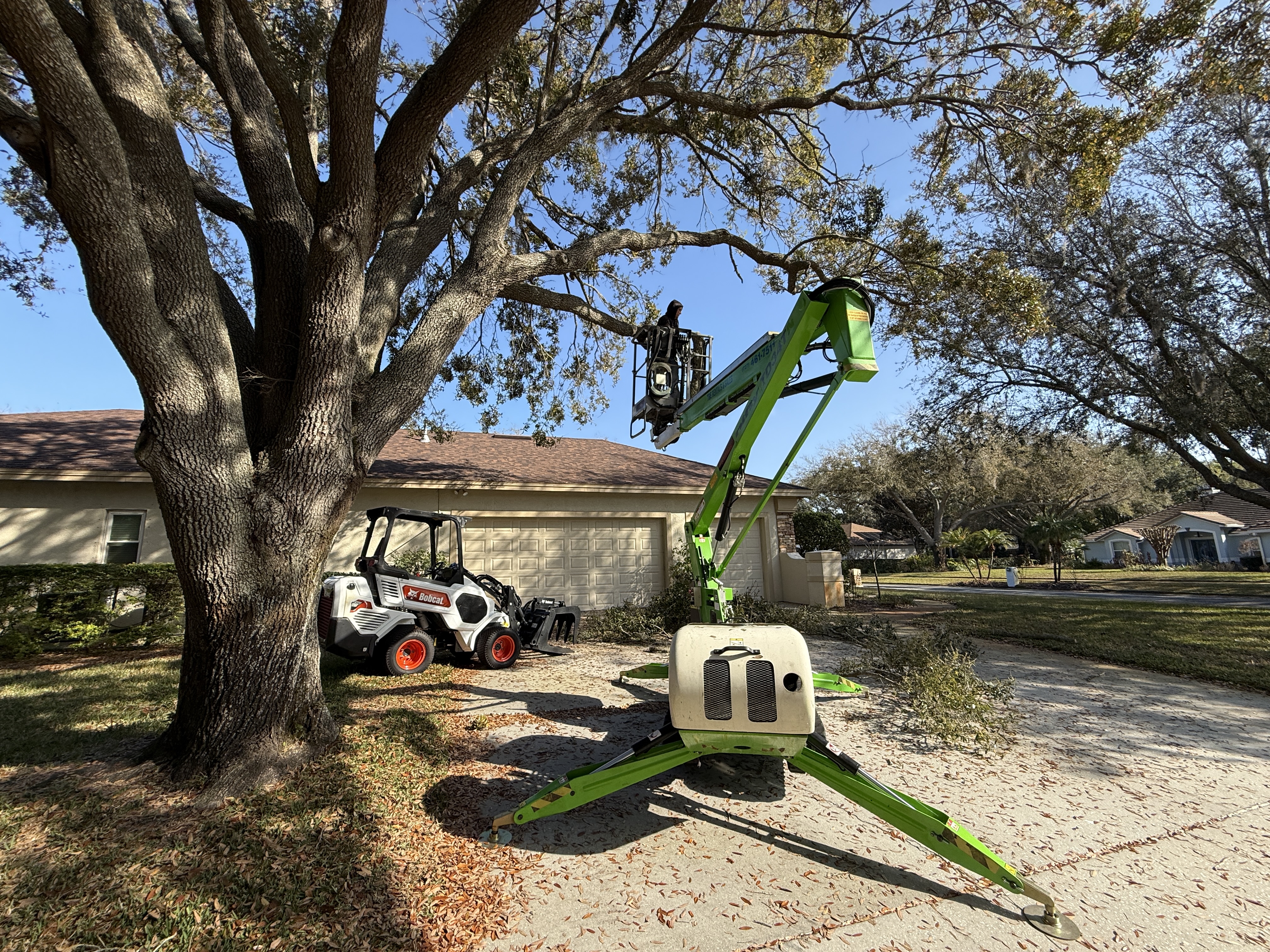Nifty Narrow Aerial Lift